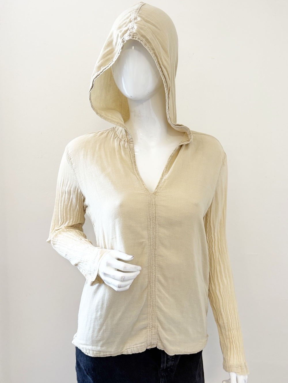 Vintage Da-Nang Pleated Plisse Long Sleeve Lightweight Hoodie Top in Beige